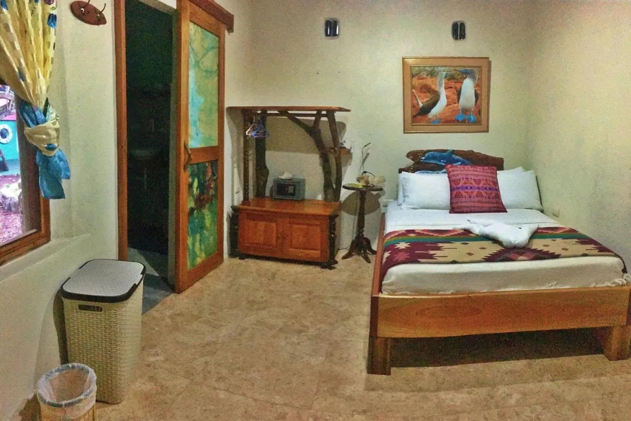 Lonesome George Ecolodge Puerto Ayora  Guest house